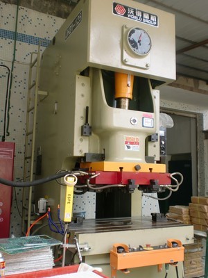 【沃得精機(jī)J23-63上海二鍛壓力機(jī)沖床臺(tái)灣德高沖床揚(yáng)力沖床品牌直銷】價(jià)格,廠家,圖片,沖床,深圳市恒冠精密機(jī)械-